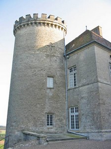 Une tour du château de Ray sur Saône